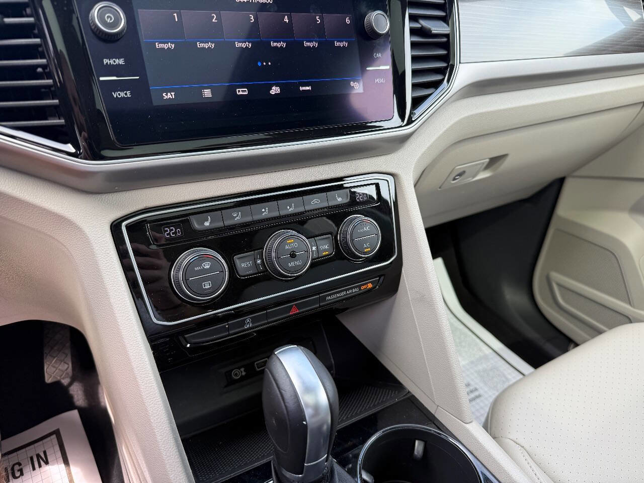 Used 2018 Volkswagen Atlas SEL image 18
