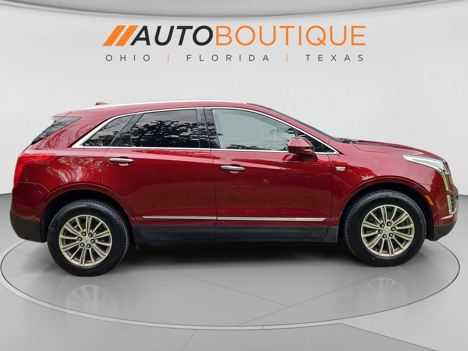 Used 2017 Cadillac XT5 Luxury w/ Driver Awareness Package FWD image 6
