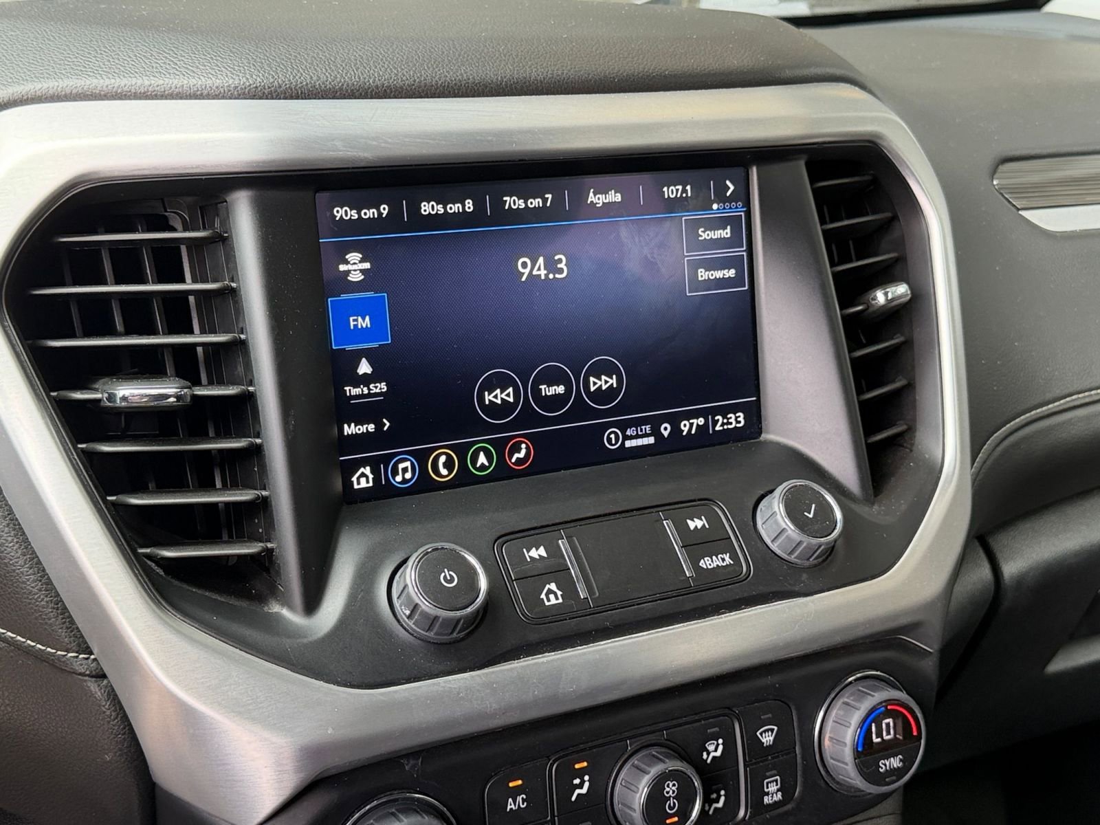 Used 2023 GMC Acadia SLT FWD image 20