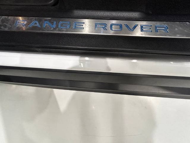 Used 2017 Land Rover Range Rover Evoque HSE Dynamic AWD/4WD image 23