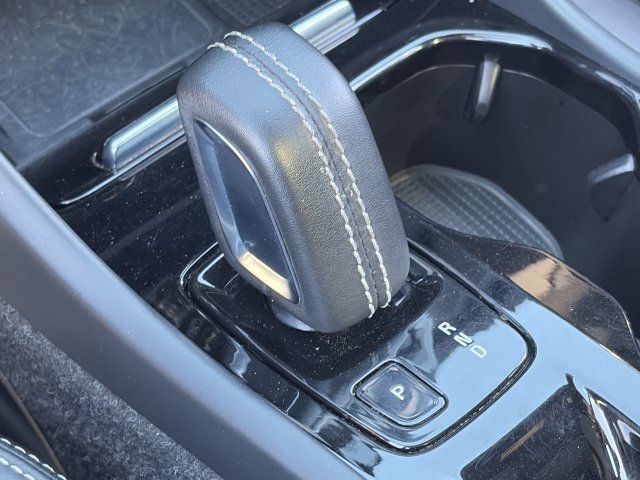 Used 2022 Volvo XC40 T5 R-Design w/ Advanced Package AWD/4WD image 30