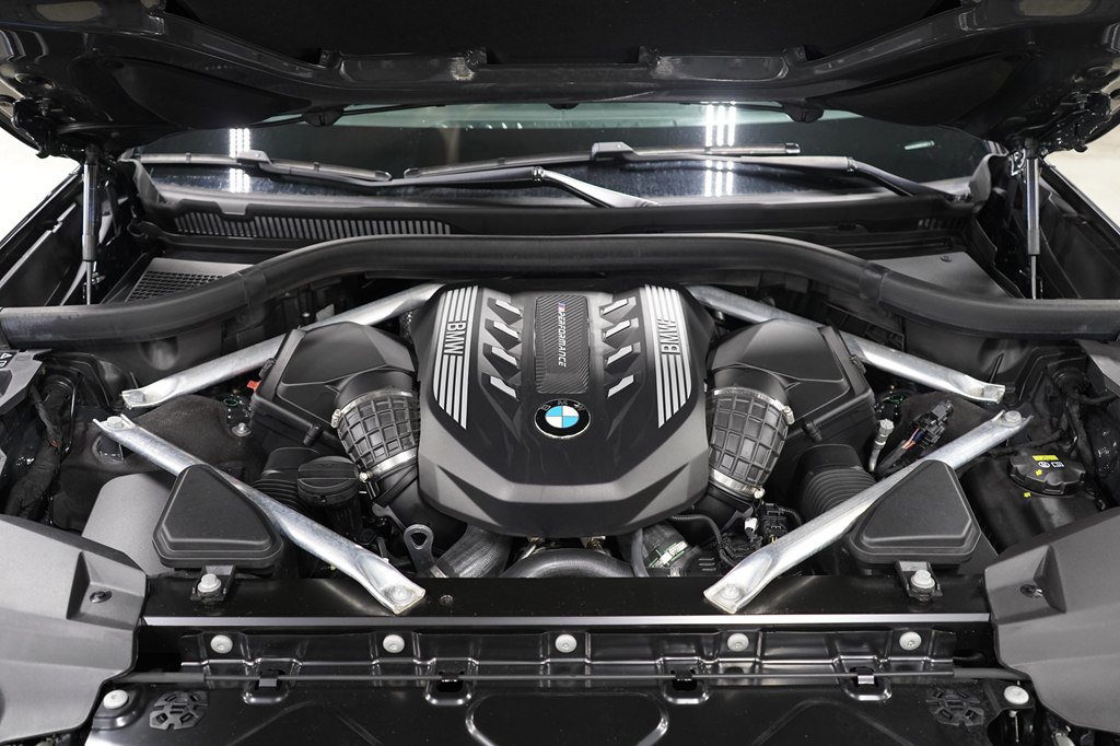 Used 2021 BMW X7 M50i AWD/4WD image 29