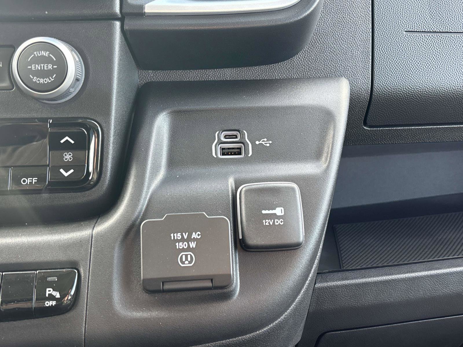 New 2025 RAM ProMaster 2500 w/ Quick Order Package 22H SLT+ image 9