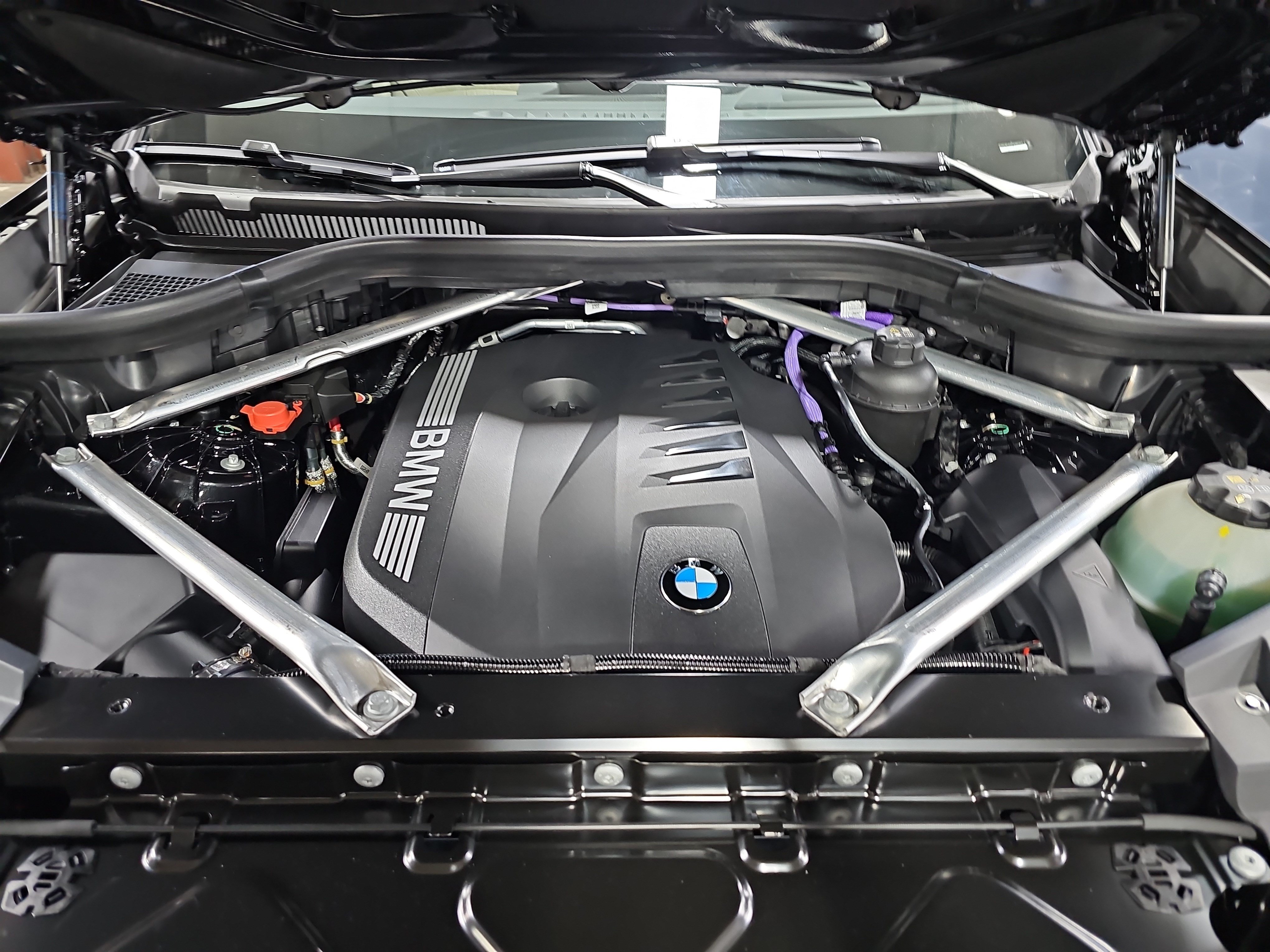 New 2026 BMW X5 xDrive40i w/ Off-Road Package AWD/4WD image 33