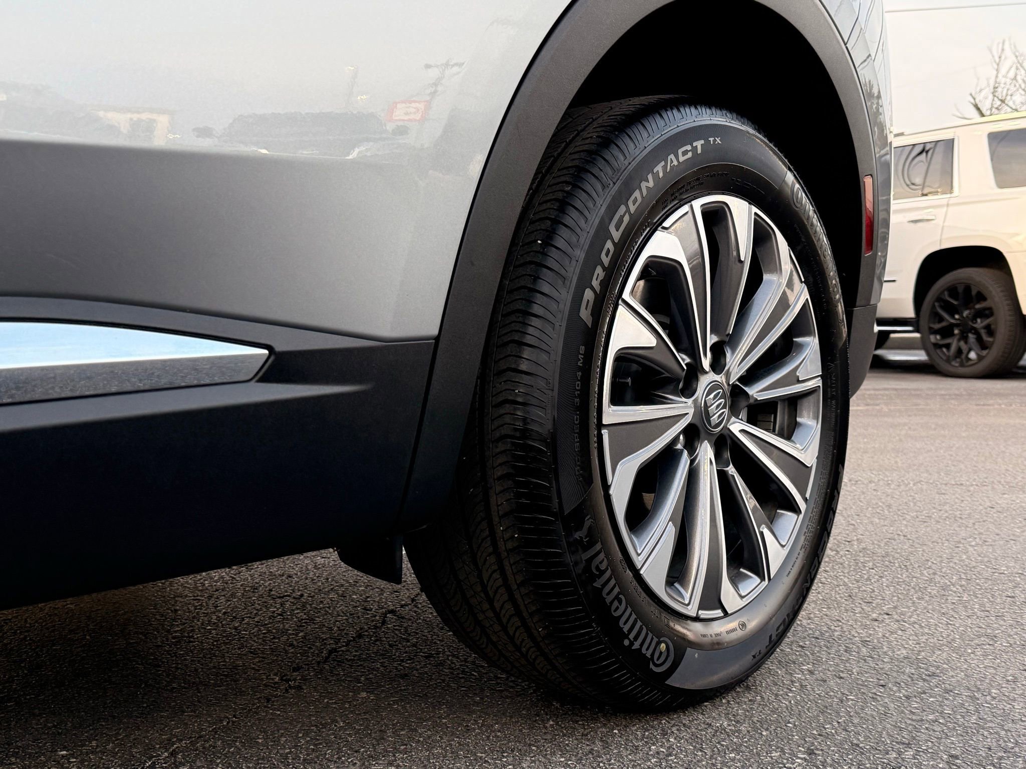 Used 2025 Buick Envision Preferred image 12