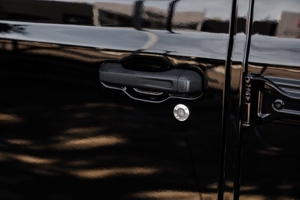 Used 2020 Jeep Wrangler Unlimited Sahara image 49