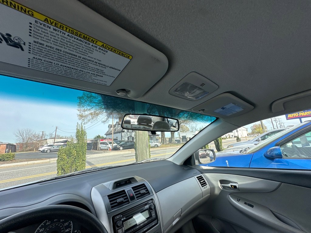 Used 2012 Toyota Corolla LE FWD image 20