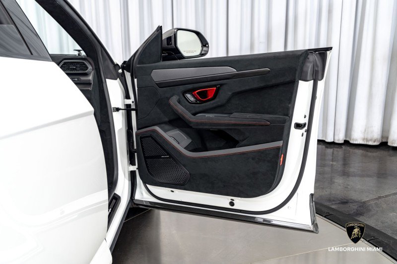 Used 2023 Lamborghini Urus Performante image 46
