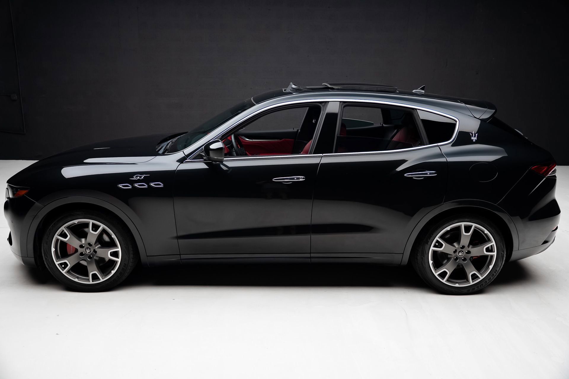 Used 2022 Maserati Levante GT AWD/4WD image 17