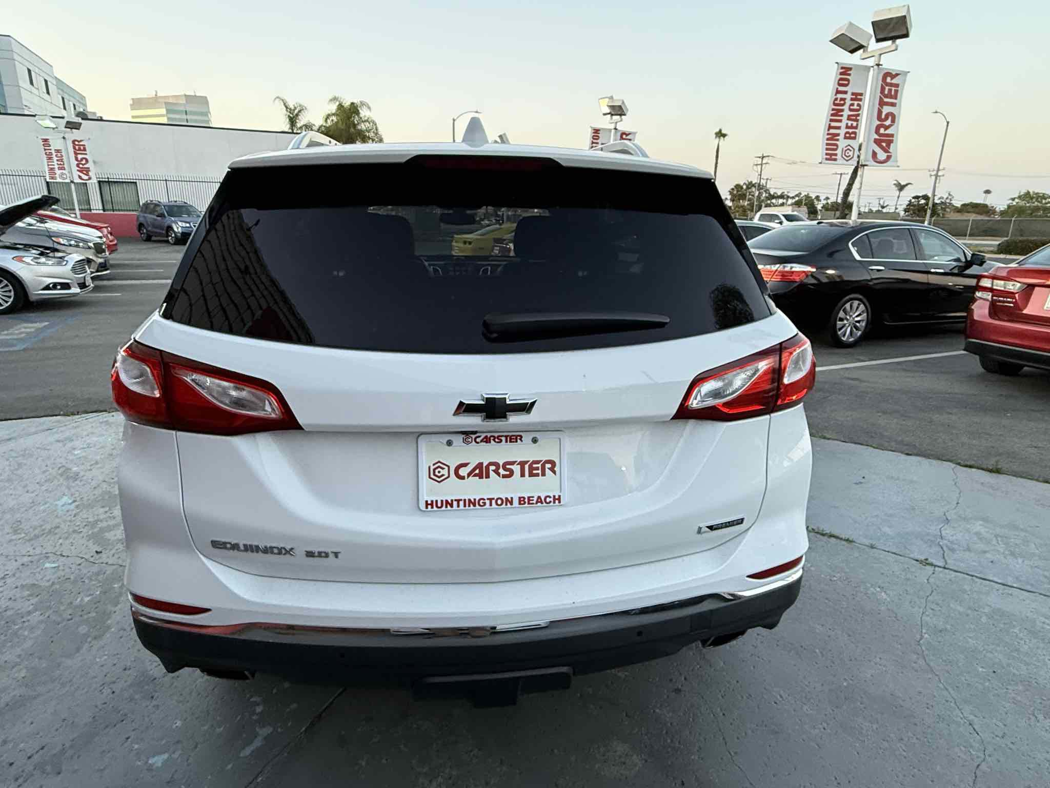Used 2018 Chevrolet Equinox Premier FWD image 19