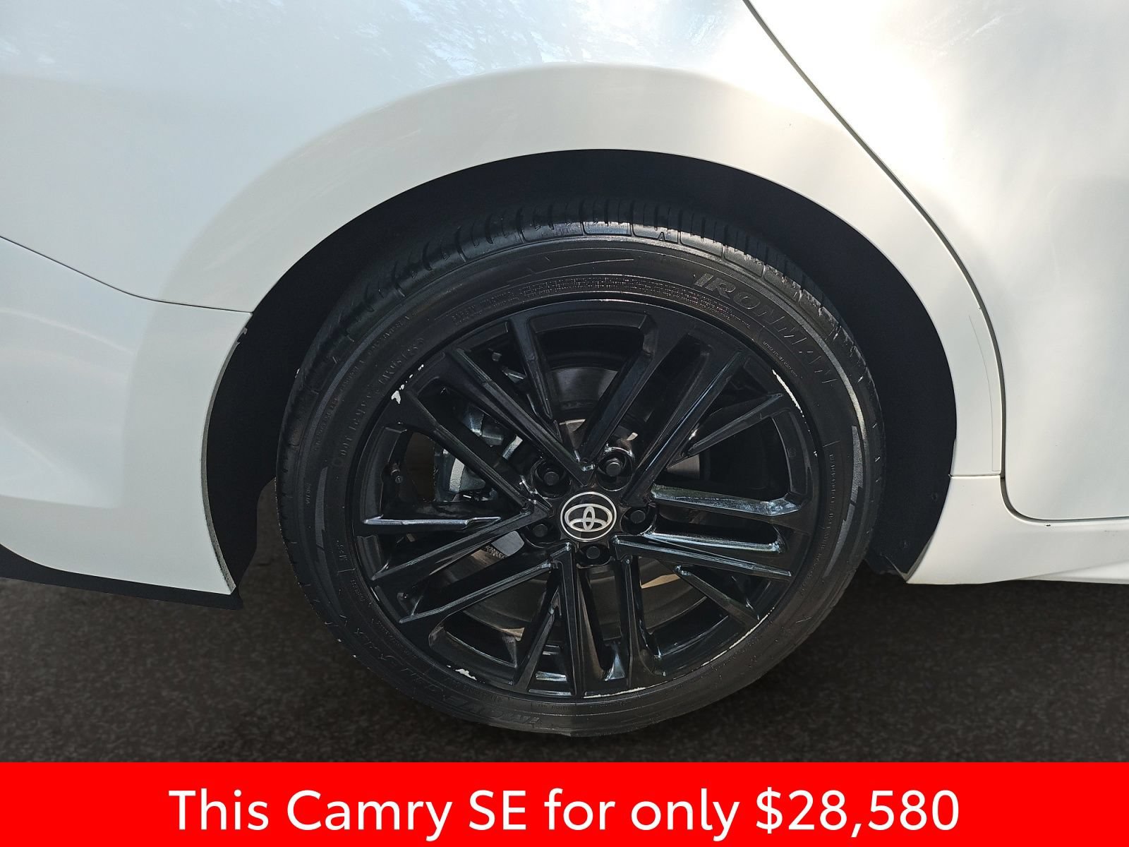 Used 2025 Toyota Camry SE FWD image 43