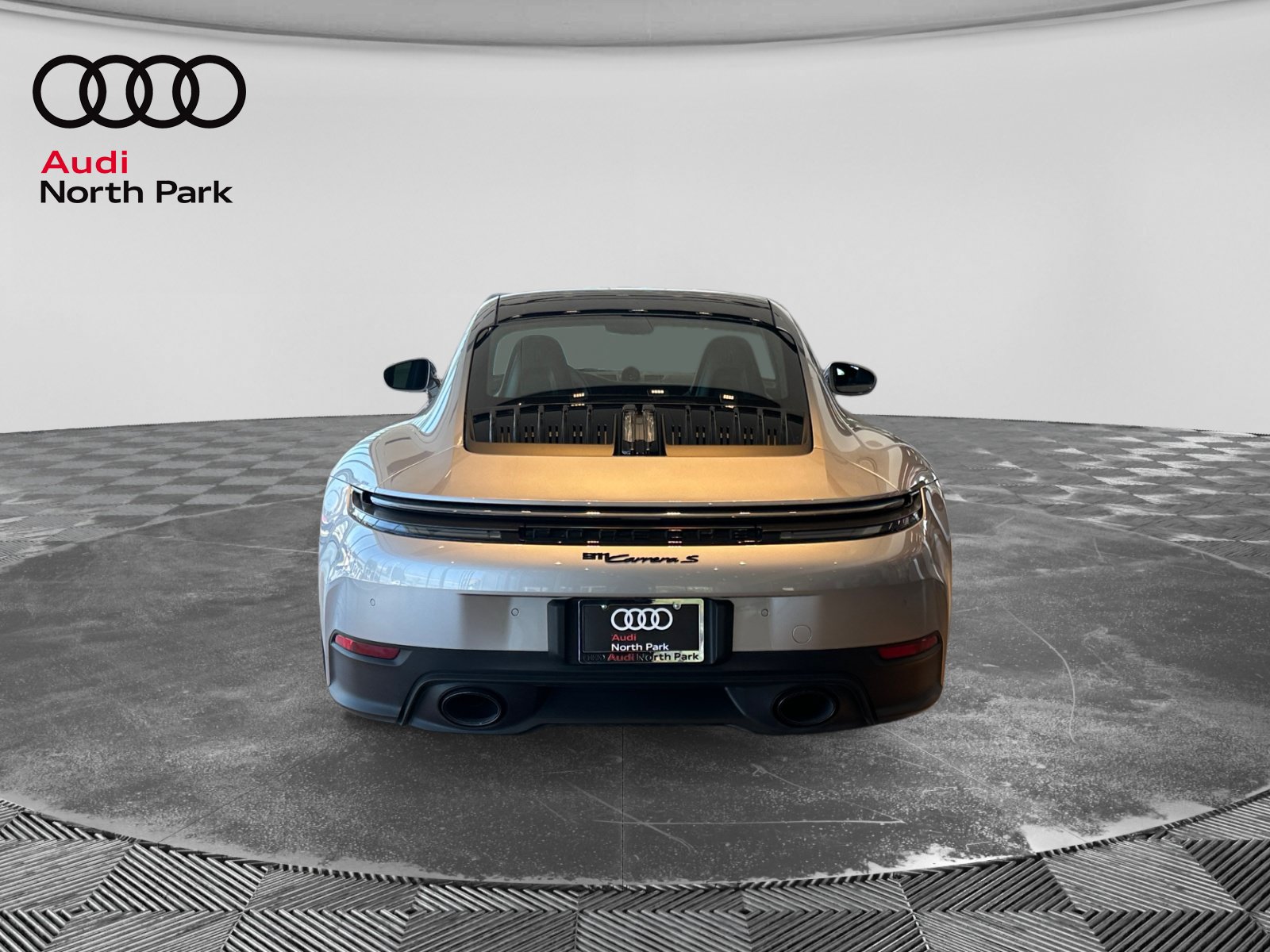 Used 2025 Porsche 911 Carrera S RWD image 4