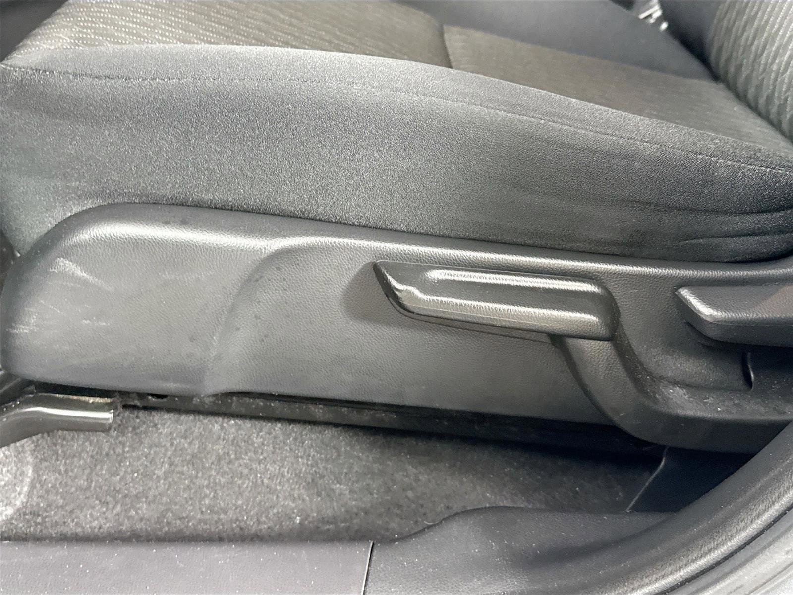 Used 2018 Honda Fit EX image 28