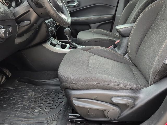 Used 2021 Jeep Compass Sport image 11