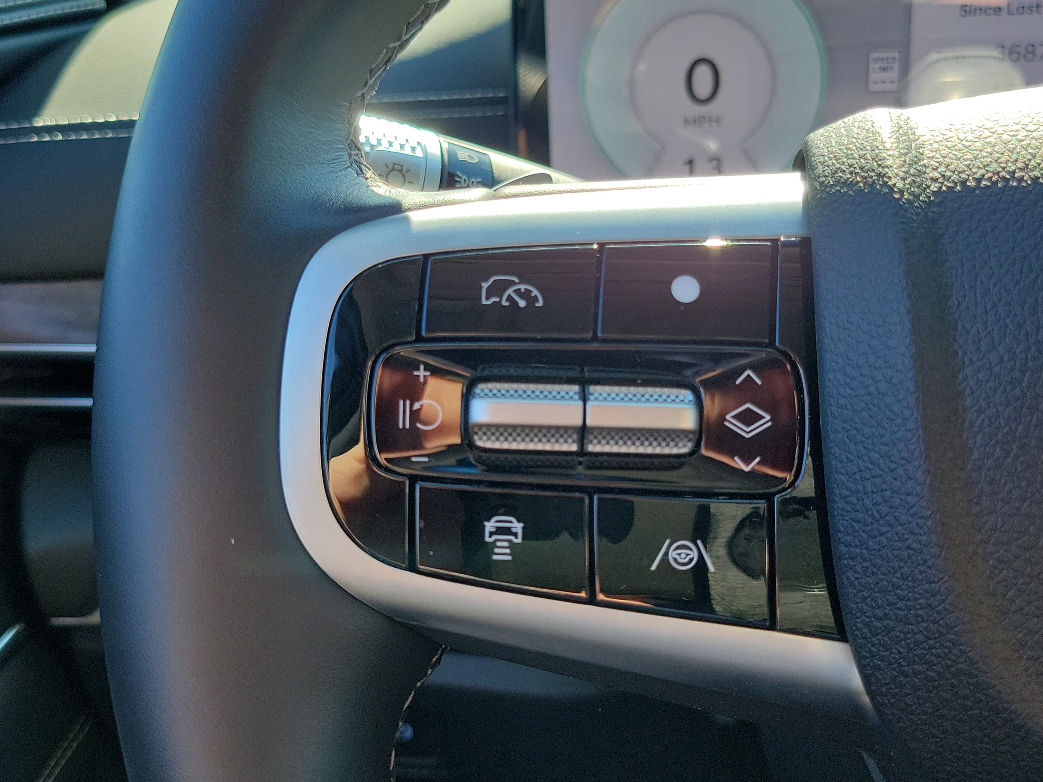 Certified 2026 Genesis GV80 2.5T Advanced image 7