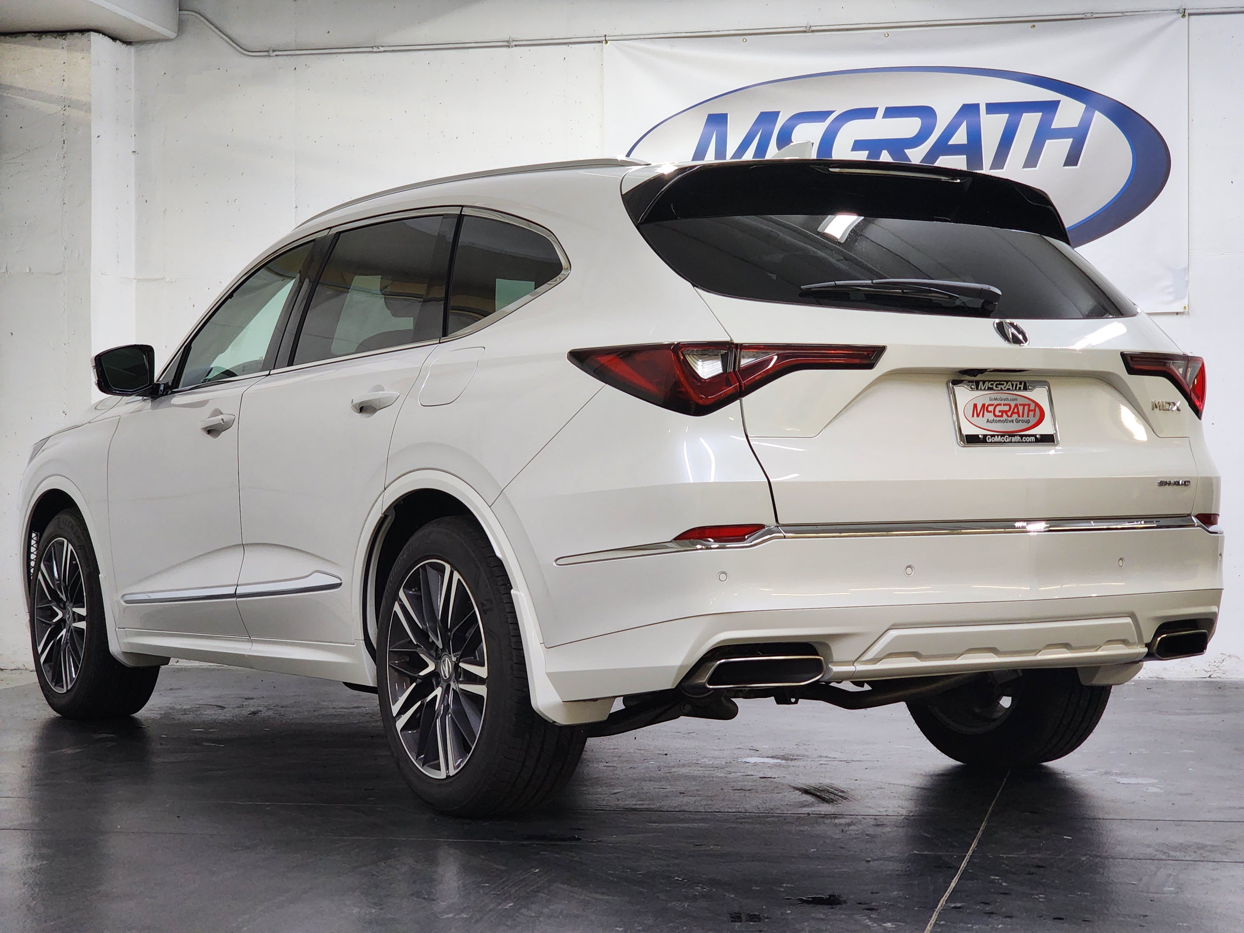 Certified 2026 Acura MDX w/ Advance Package AWD/4WD image 9