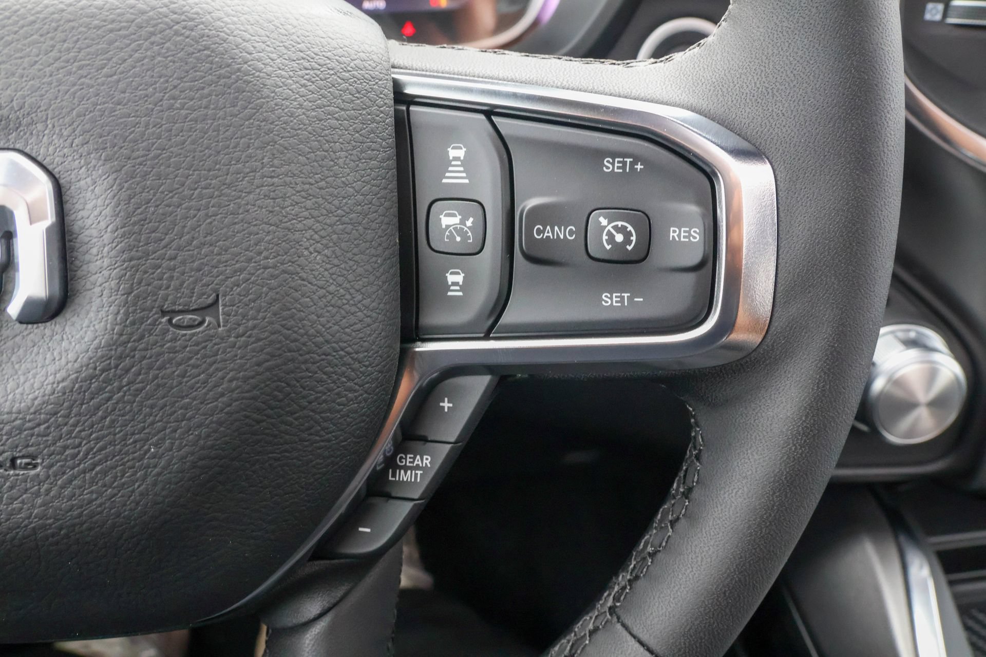 New 2027 RAM 1500 Laramie w/ Night Edition AWD/4WD image 29