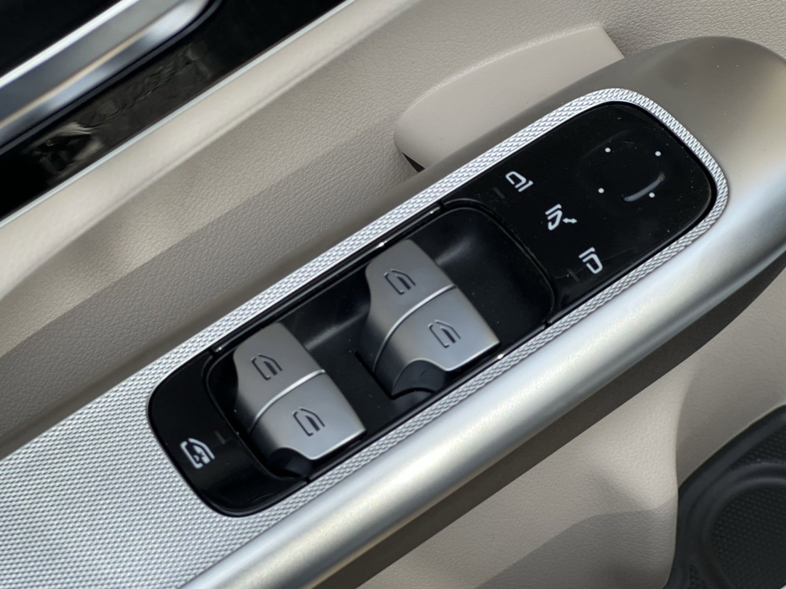 New 2026 Mercedes-Benz GLC 300 4MATIC image 13