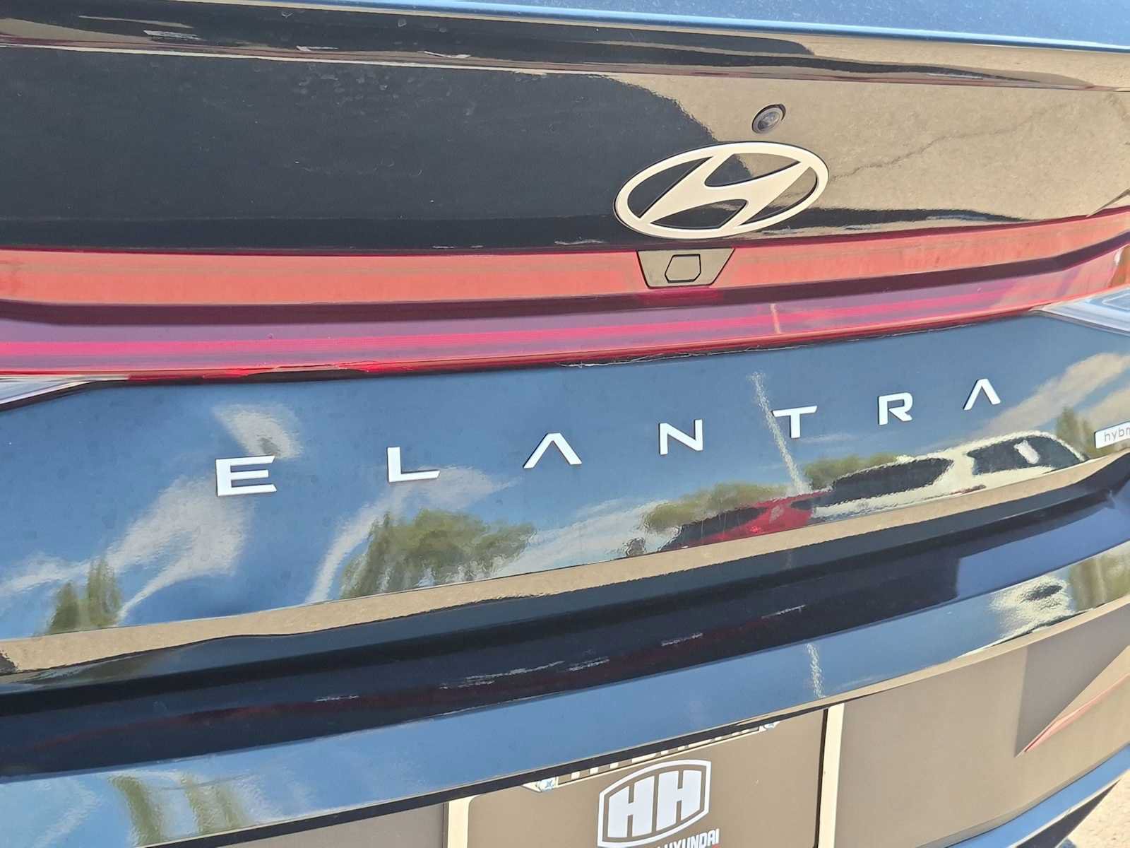 Used 2025 Hyundai Elantra SEL FWD image 12