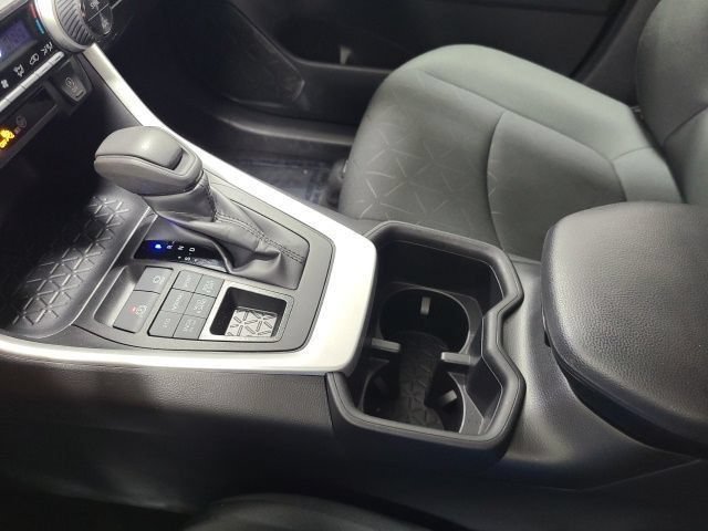 Used 2024 Toyota RAV4 XLE AWD/4WD image 28