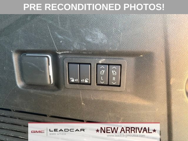 Used 2025 GMC Yukon AT4 AWD/4WD image 21