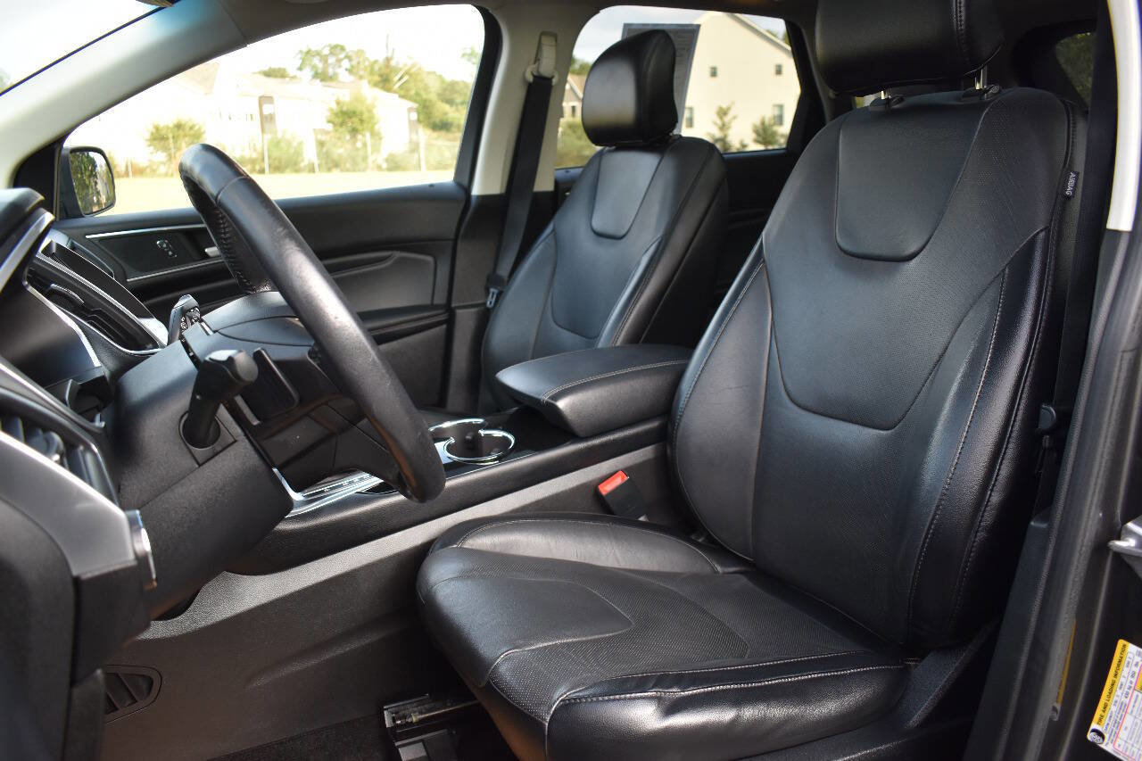 Used 2017 Ford Edge Titanium w/ Equipment Group 301A image 12