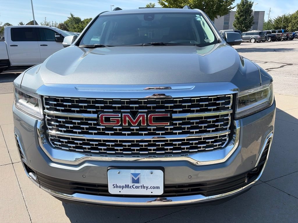 Used 2023 GMC Acadia Denali AWD/4WD image 3