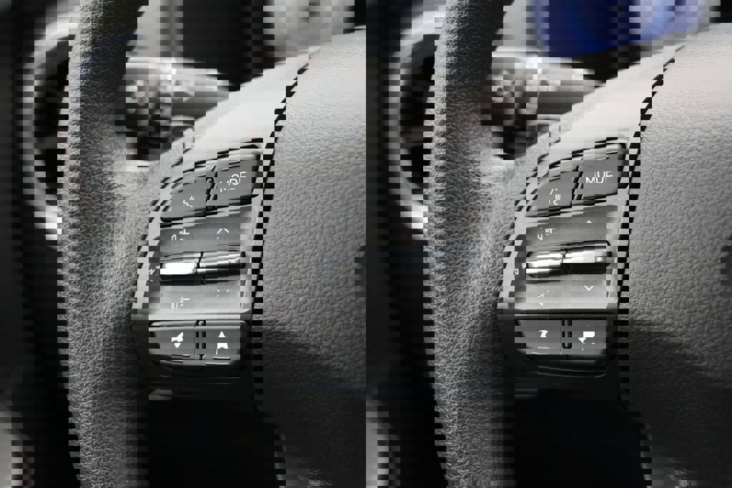 Used 2023 Hyundai Kona SE w/ Cargo Package image 19