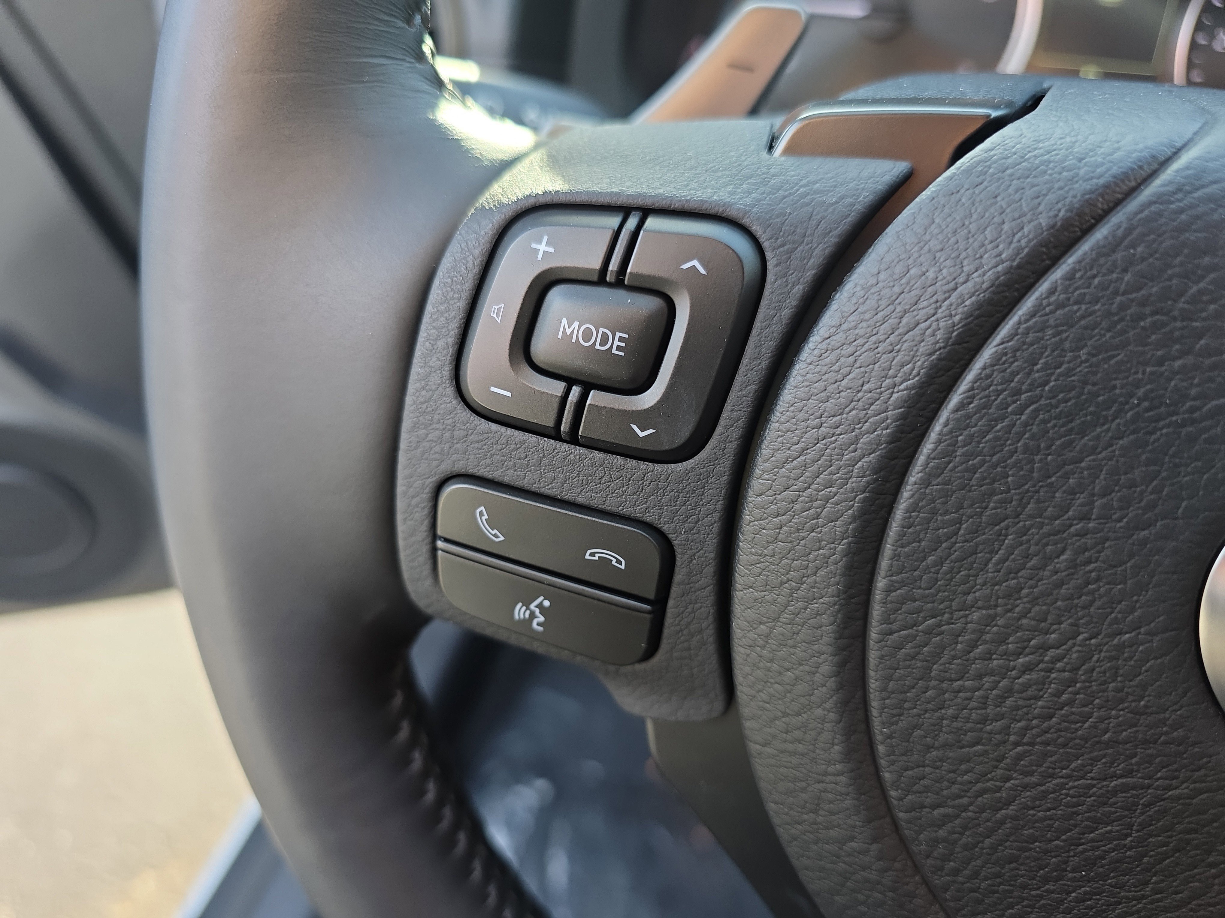 Used 2025 Lexus IS 350 F Sport image 31