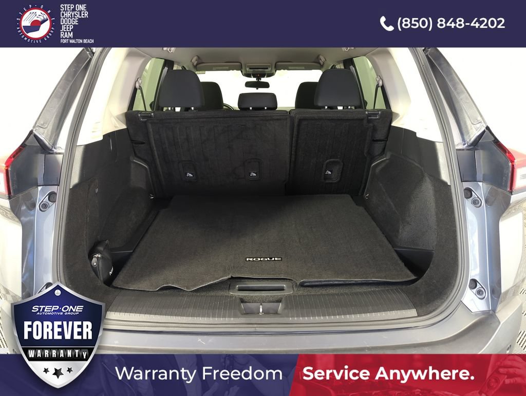 Used 2023 Nissan Rogue S FWD image 28