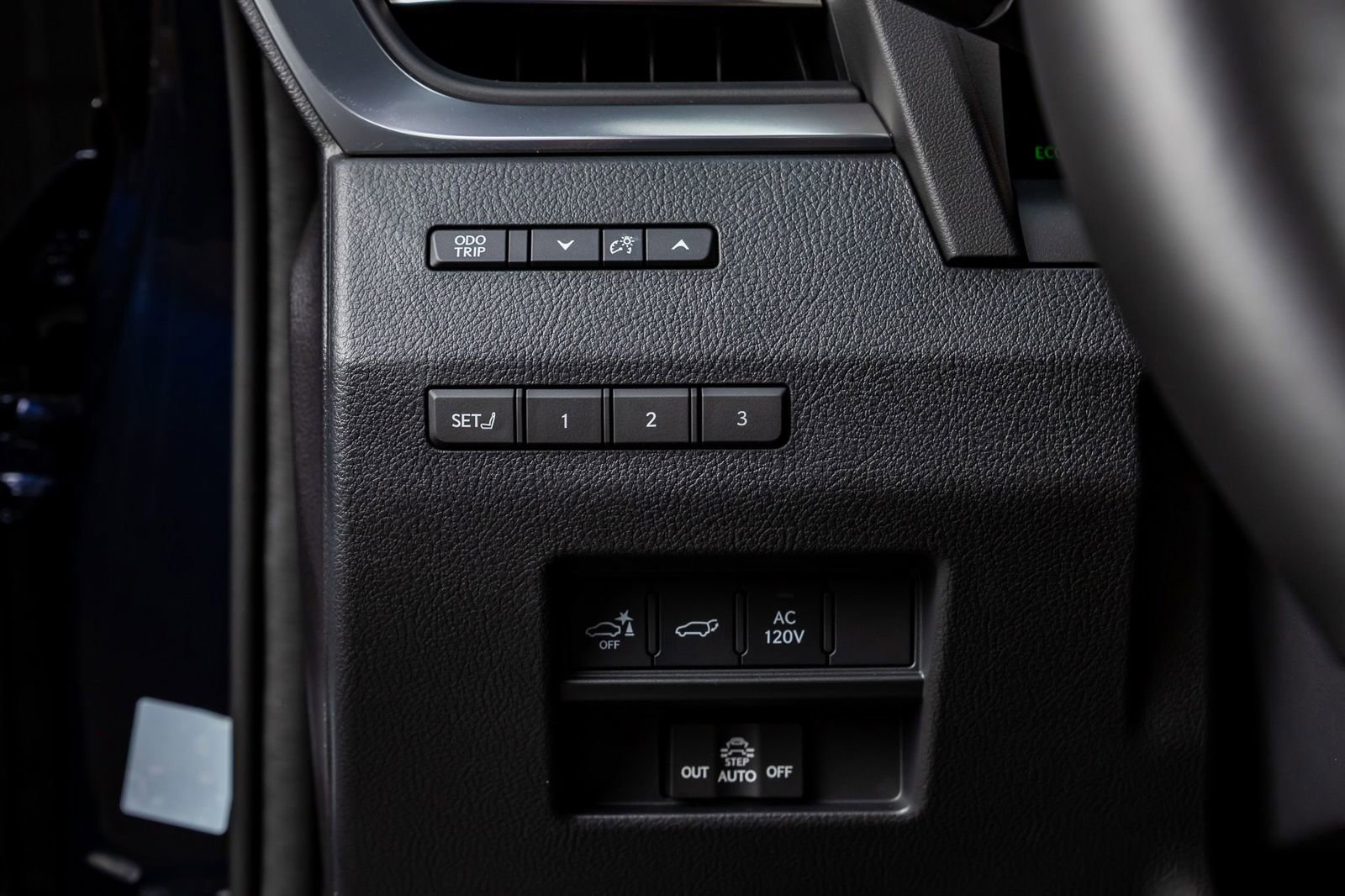 Used 2025 Lexus GX 550 w/ Accessory Package (2T) image 22