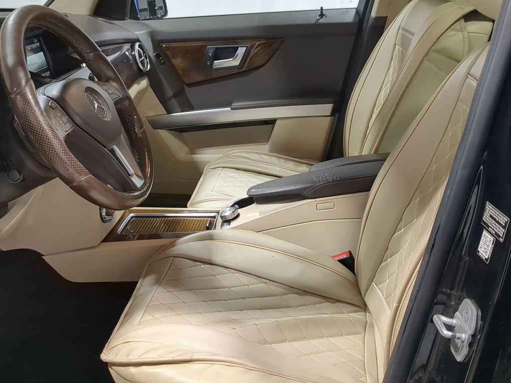 Used 2015 Mercedes-Benz GLK 350 4MATIC image 28