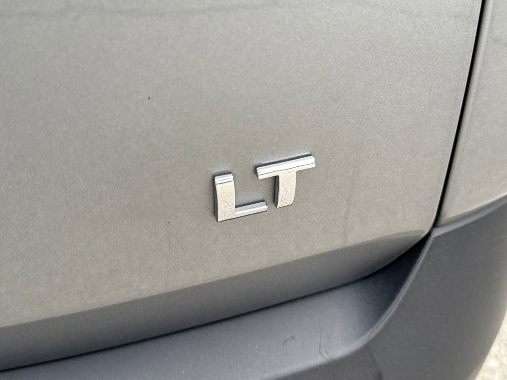 Used 2023 Chevrolet Traverse LT image 5