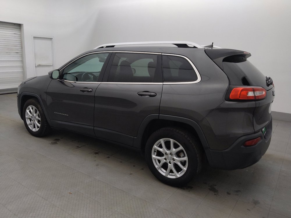 Used 2017 Jeep Cherokee Latitude image 3