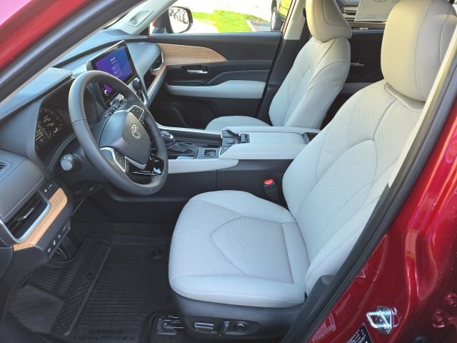 New 2026 Toyota Grand Highlander Limited image 11