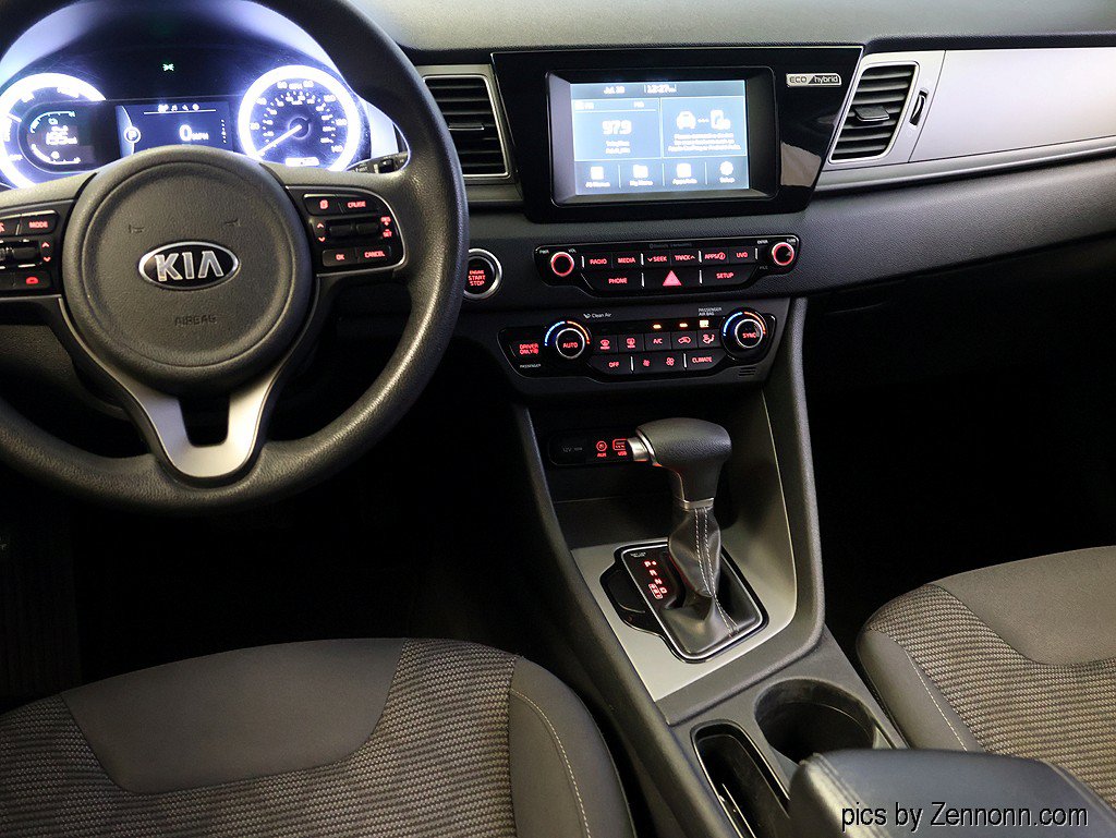 Used 2017 Kia Niro LX FWD image 15