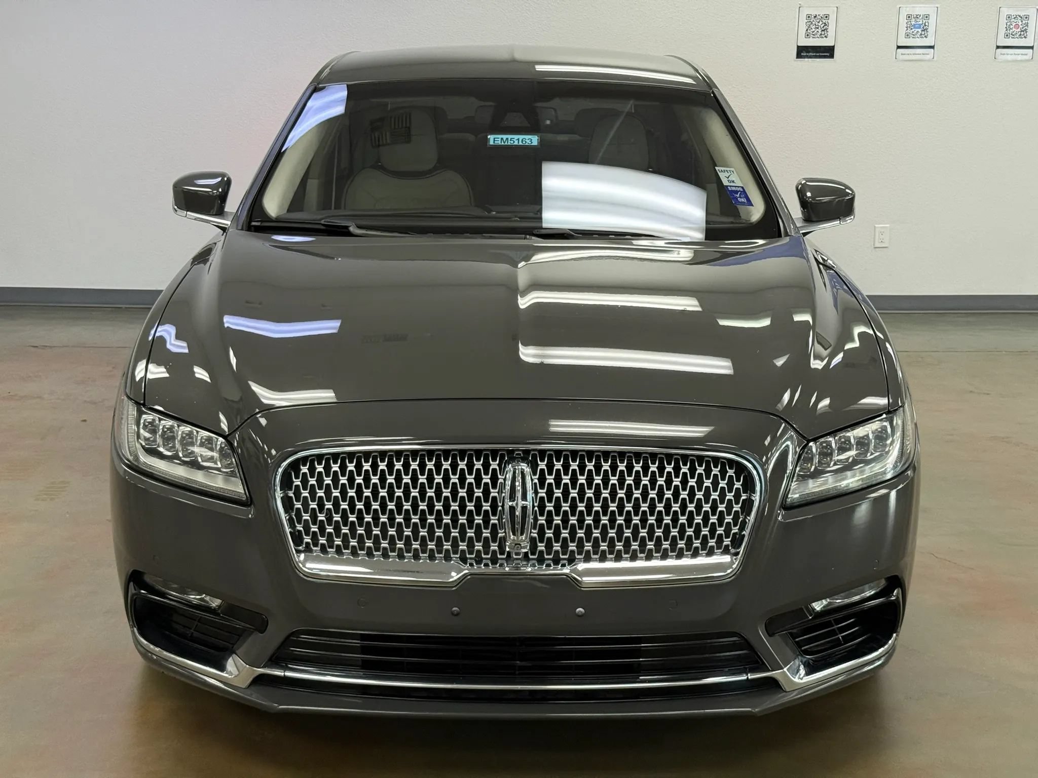 Used 2017 Lincoln Continental Black Label w/ Technology Package FWD image 3