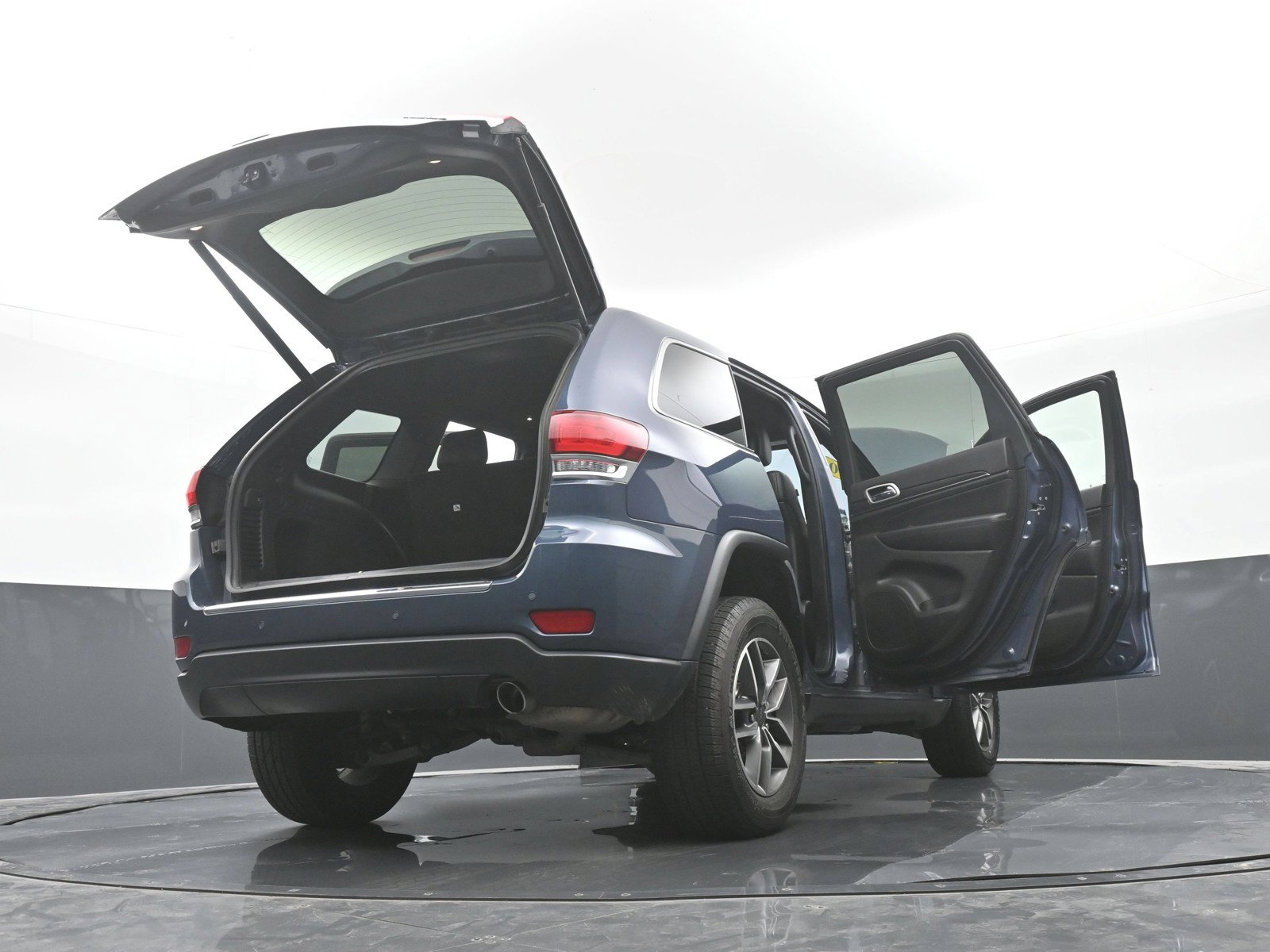 Used 2021 Jeep Grand Cherokee Limited AWD/4WD image 49