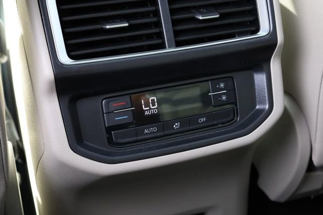 New 2026 Volkswagen Atlas SE image 25