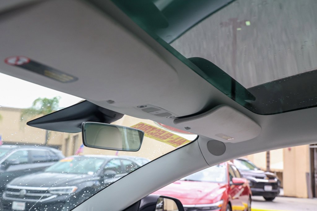 Used 2023 Tesla Model 3 Standard Range RWD image 13