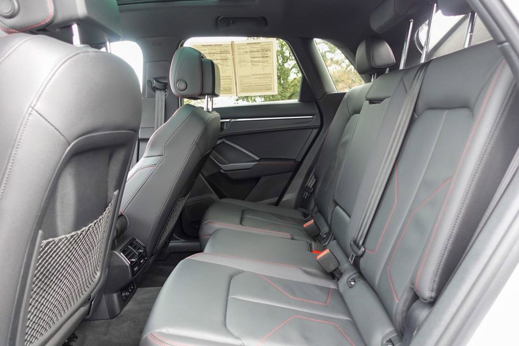 Used 2025 Audi Q3 2.0T Premium Plus w/ Premium Plus Package image 26