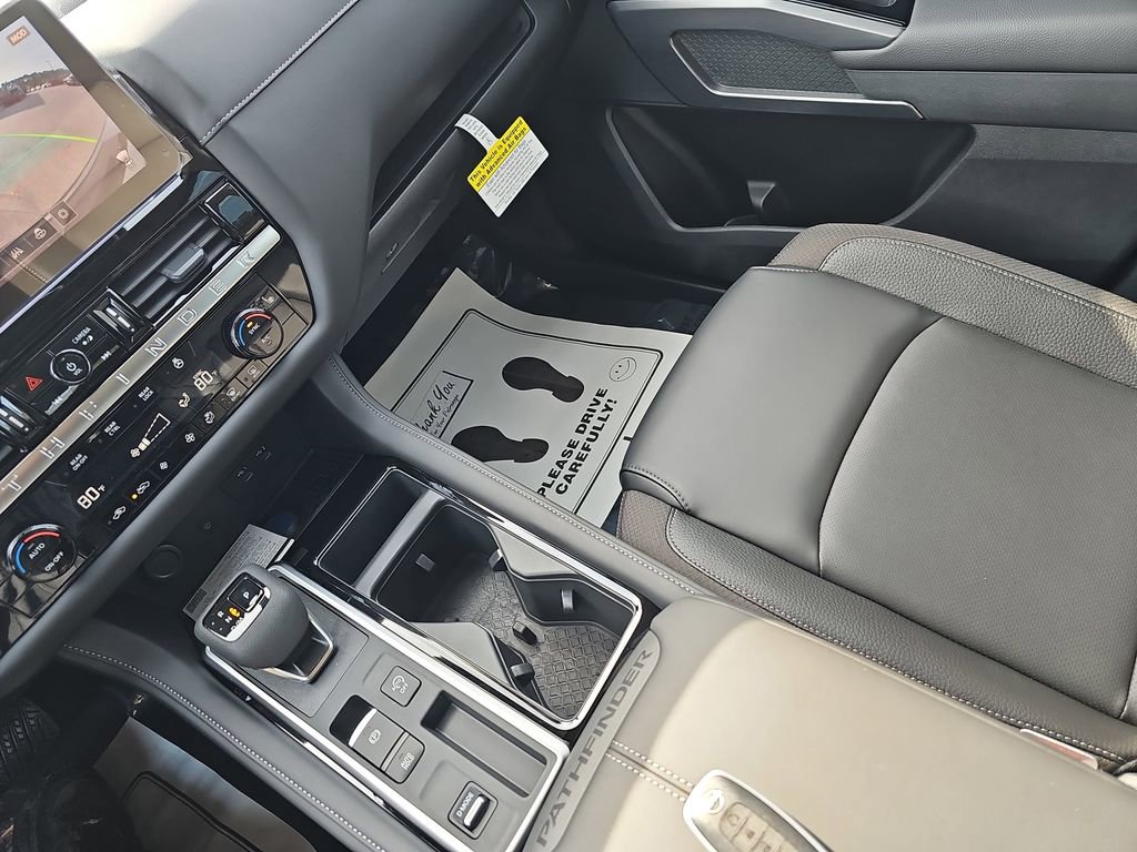 New 2026 Nissan Pathfinder Platinum image 28