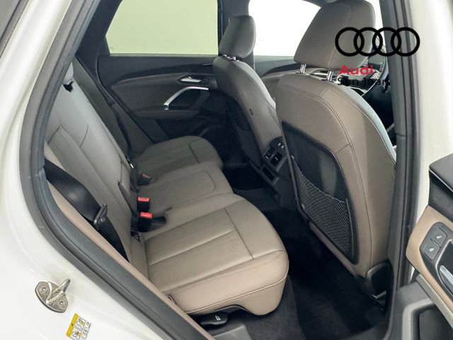 Used 2025 Audi Q5 Premium w/ Convenience Package image 26