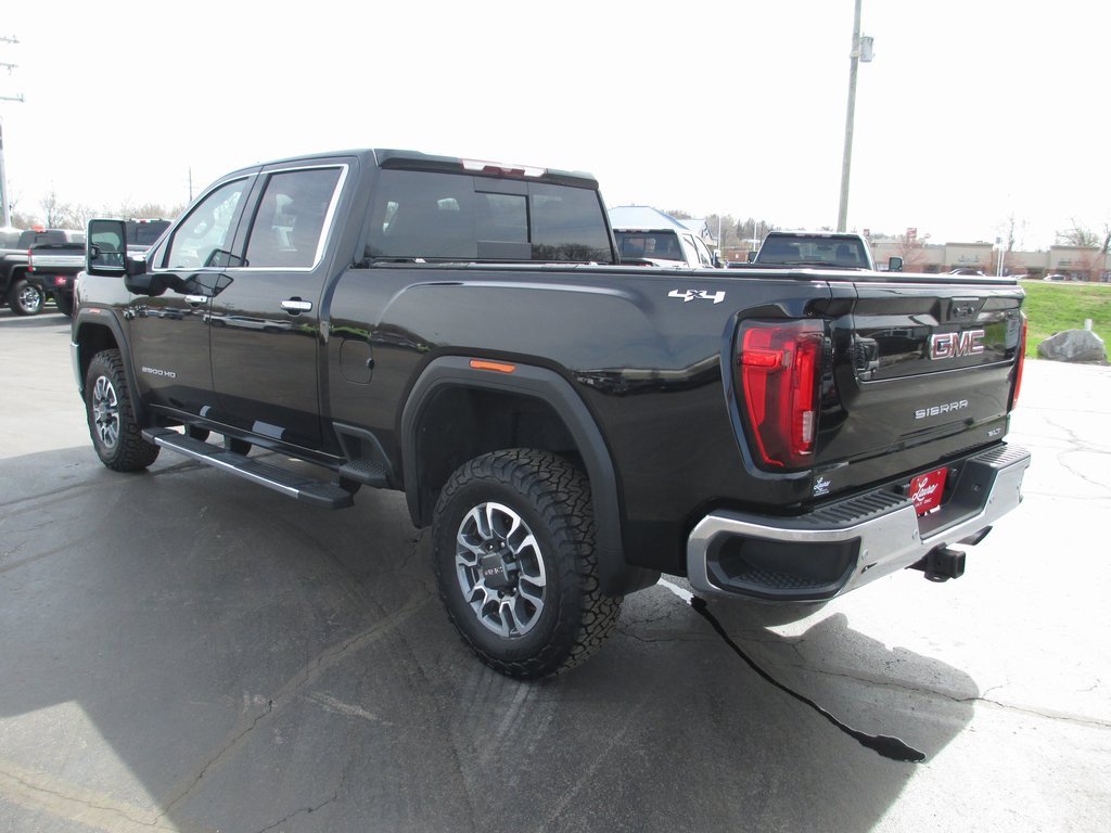 Used 2022 GMC Sierra 2500 SLT w/ SLT Premium Package image 11