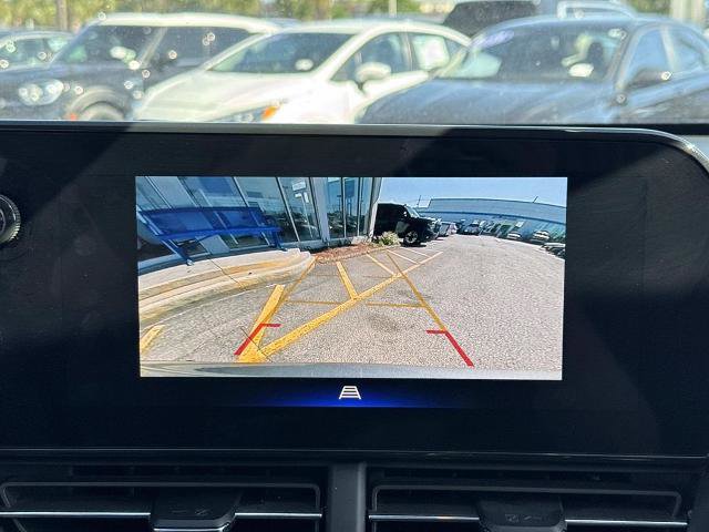 Used 2025 Chevrolet Trax LT w/ LT Convenience Package FWD image 27