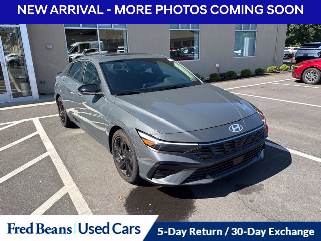 Certified 2026 Hyundai Elantra SEL Sport Premium FWD image 3