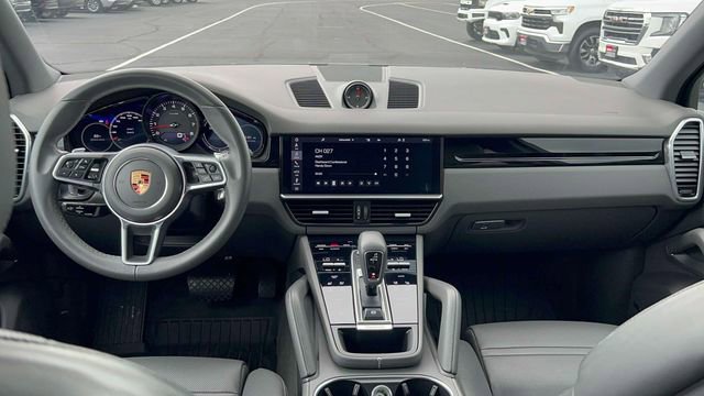 Used 2020 Porsche Cayenne AWD/4WD image 34