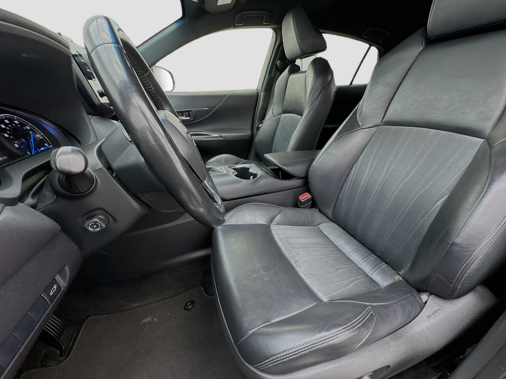 Used 2021 Toyota Venza XLE w/ Carpet Mat Package (TMS) AWD/4WD image 13