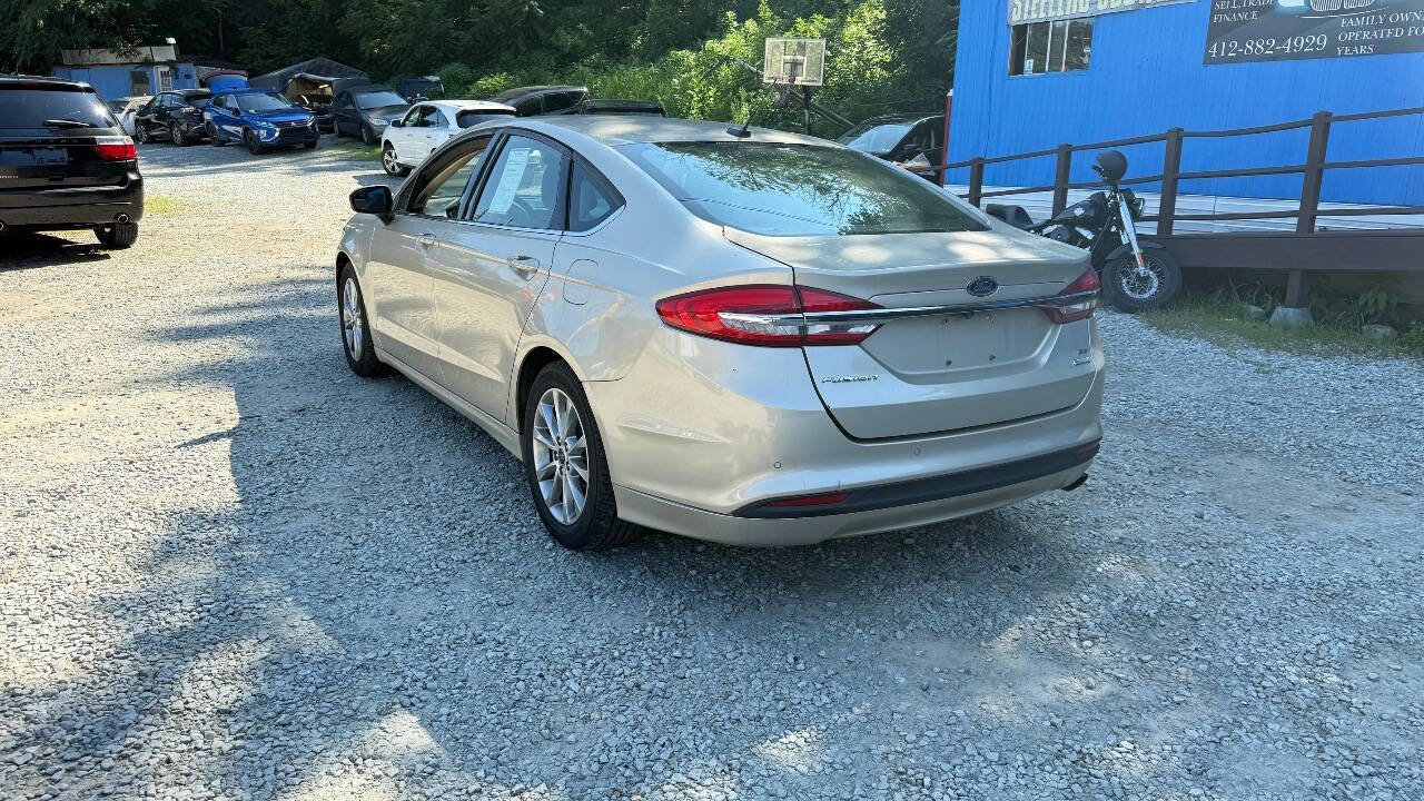 Used 2017 Ford Fusion SE w/ Fusion SE Technology Package image 8