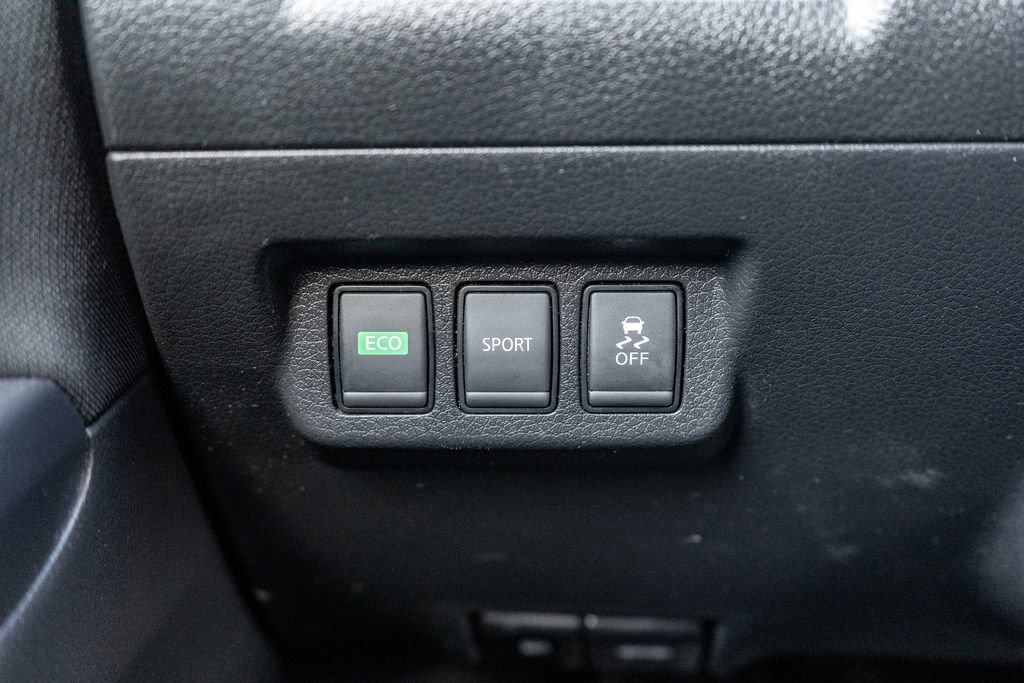 Used 2018 Nissan Sentra SR w/ Technology Package image 22